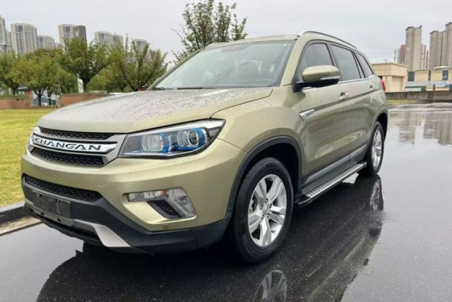 Used CHANGAN CS75 2014 2.0L Manual Luxury Version China IV Standard