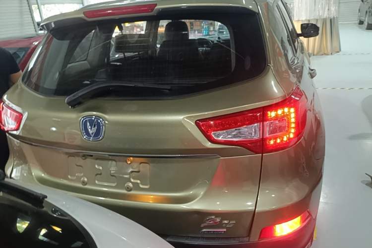 Used CHANGAN CS75 2014 1.8T Automatic Elite Version China V Standard Rear