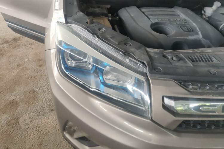 Used CHANGAN CS75 2014 1.8T Automatic Elite Version China V Standard Right Front Headlight
