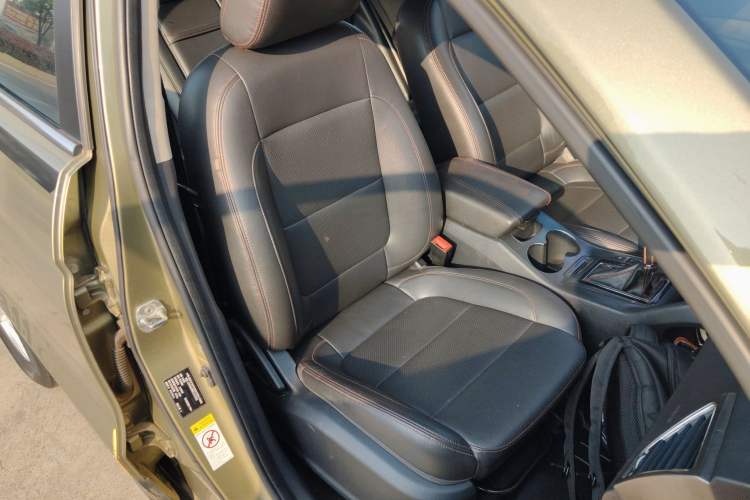 Used CHANGAN CS75 2014 1.8T Automatic Elite Model China IV Standard Right Front Seat