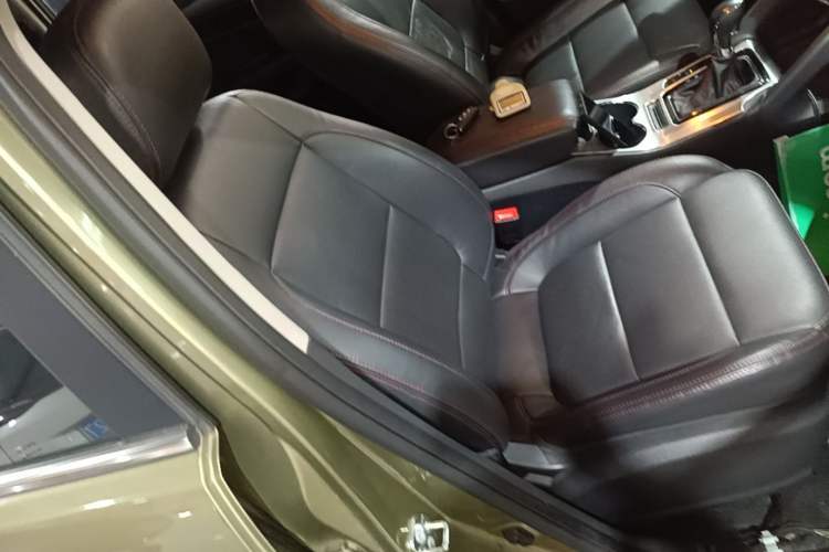 Used CHANGAN CS75 2014 1.8T Automatic Elite Version China V Standard Right Front Seat
