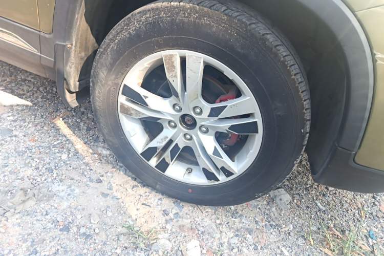 Used CHANGAN CS75 2014 2.0L Manual Leading Version China IV Standard Right Front Wheel Hub