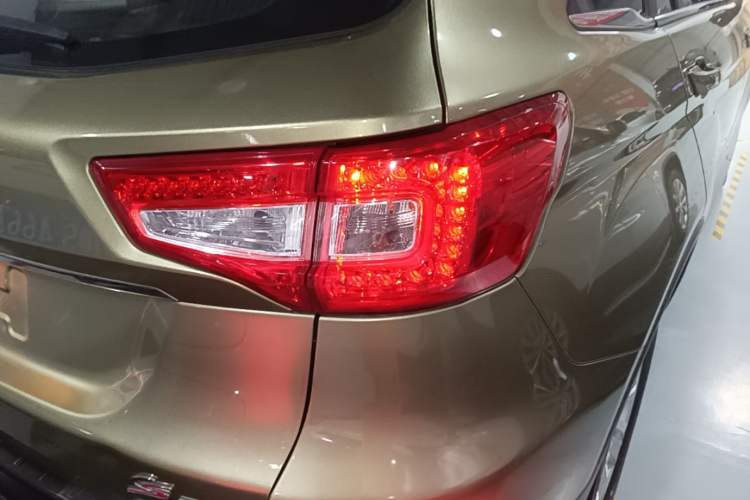 Used CHANGAN CS75 2014 1.8T Automatic Elite Version China V Standard Right Rear Taillight