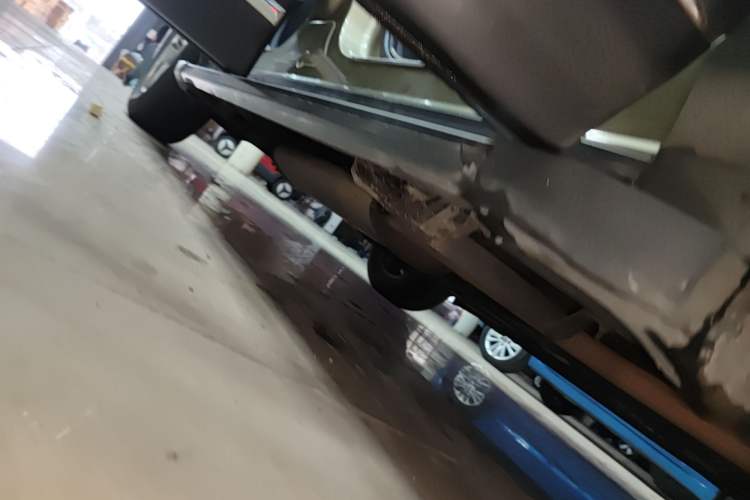 Used CHANGAN CS75 2014 1.8T Automatic Elite Model China IV Standard Right Side Sill