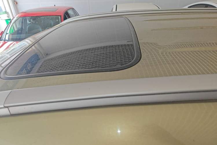 Used CHANGAN CS75 2014 1.8T Automatic Elite Model China IV Standard Roof