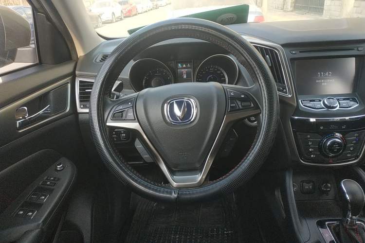 Used CHANGAN CS75 2014 1.8T Automatic Prestige Model China IV Standard Steering Wheel