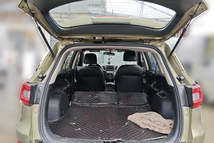 Used CHANGAN CS75 2014 2.0L Manual Luxury Version China V Standard Trunk