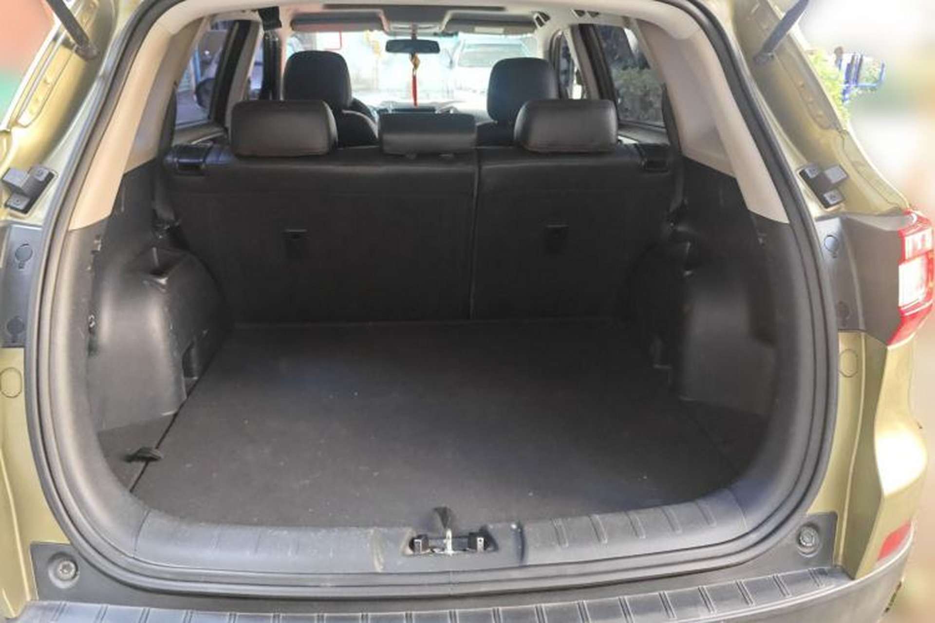 Used CHANGAN CS75 2014 2.0L Manual Luxury Version China V Standard Trunk