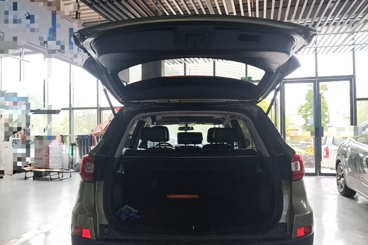 Used CHANGAN CS75 2014 1.8T Automatic Elite Model China IV Standard Trunk