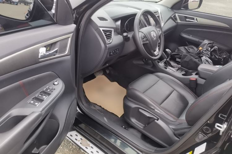 Used CHANGAN CS75 2015 1.8T Automatic 4x4 Elite Model China V Standard Driver Seat