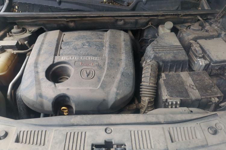 Used CHANGAN CS75 2015 1.8T Automatic 4x4 Elite Model China V Standard Engine Bay