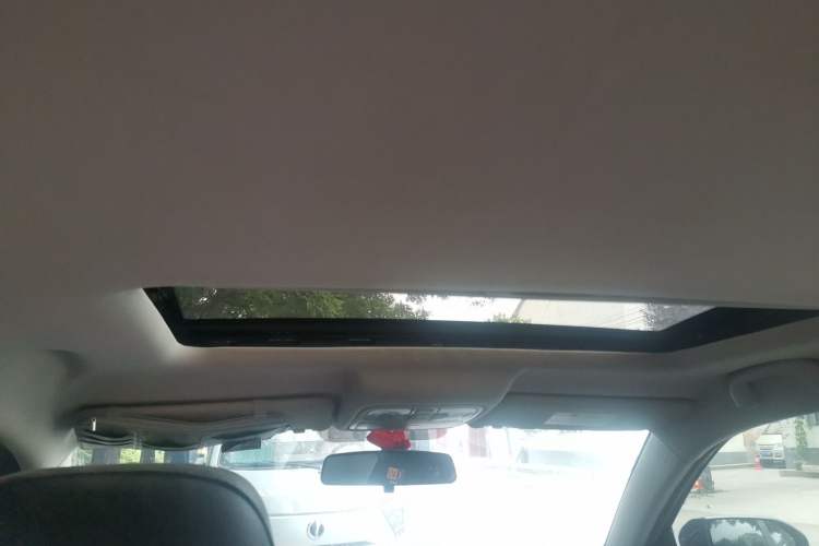 Used CHANGAN CS75 2015 1.8T Automatic 4x4 Elite Model China V Standard Headliner