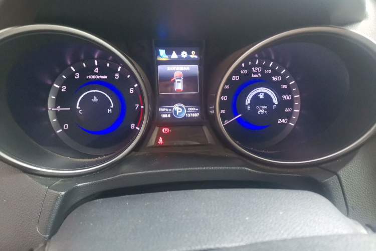 Used CHANGAN CS75 2015 1.8T Automatic 4x4 Elite Model China V Standard Instrument Cluster