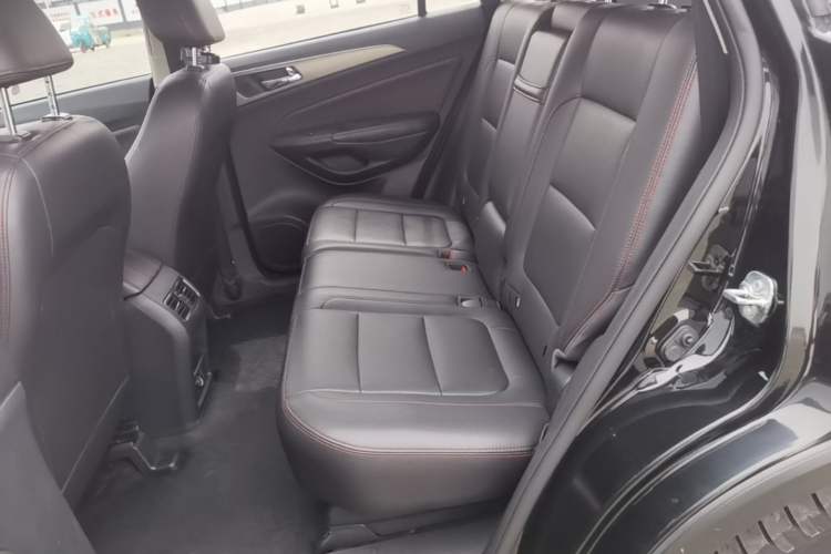 Used CHANGAN CS75 2015 1.8T Automatic 4x4 Elite Model China V Standard Left Rear Seat