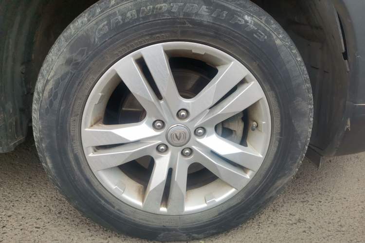 Used CHANGAN CS75 2015 1.8T Automatic 4x4 Elite Model China V Standard Right Front Wheel Hub