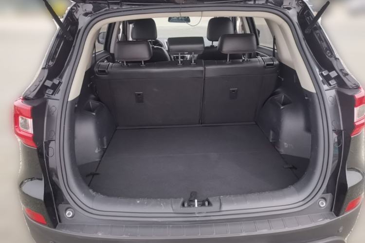 Used CHANGAN CS75 2015 1.8T Automatic 4x4 Elite Model China V Standard Trunk