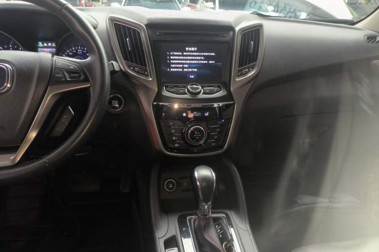 Used CHANGAN CS75 2015 1.8T Automatic All-Wheel Drive Elite Version China IV Standard Audio And AC Panel