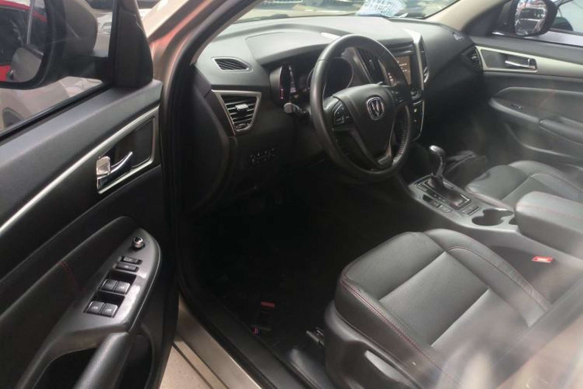 Used CHANGAN CS75 2015 1.8T Automatic All-Wheel Drive Elite Version China IV Standard Driver Seat