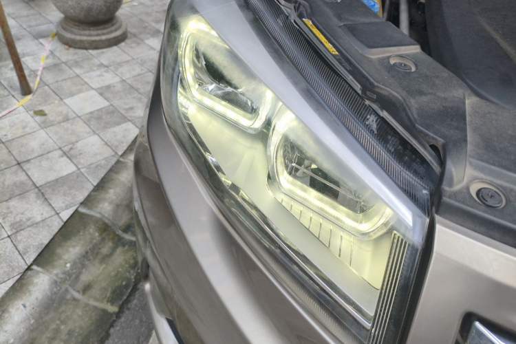 Used CHANGAN CS75 2015 1.8T Automatic 4x4 Prestige Model China V Emission Standard Exterior 6
