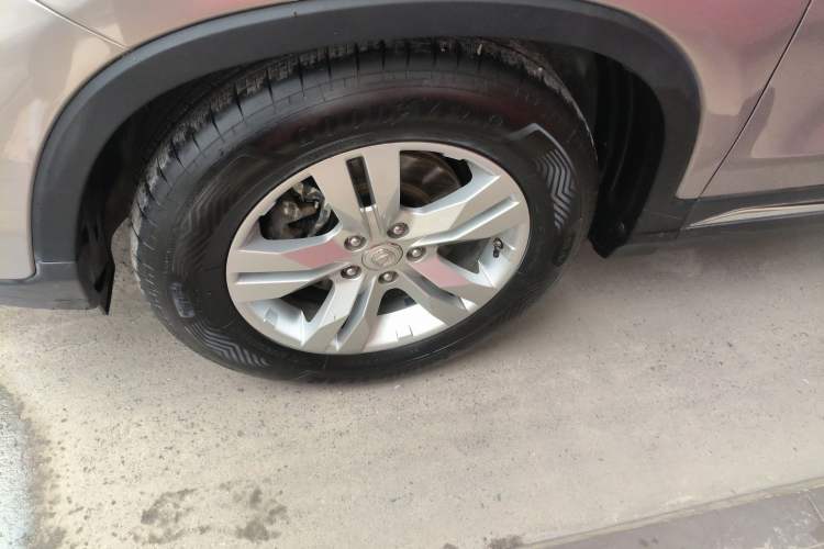Used CHANGAN CS75 2015 1.8T Automatic All-Wheel Drive Elite Version China IV Standard Left Front Wheel Hub