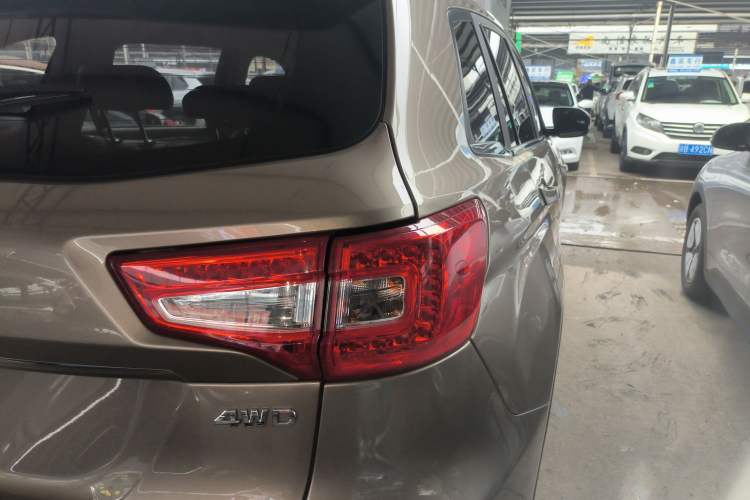 Used CHANGAN CS75 2015 1.8T Automatic All-Wheel Drive Elite Version China IV Standard Right Rear Taillight