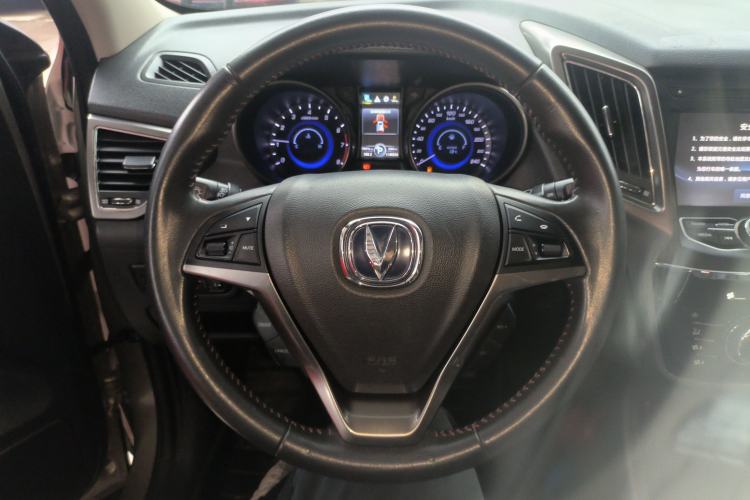 Used CHANGAN CS75 2015 1.8T Automatic All-Wheel Drive Elite Version China IV Standard Steering Wheel