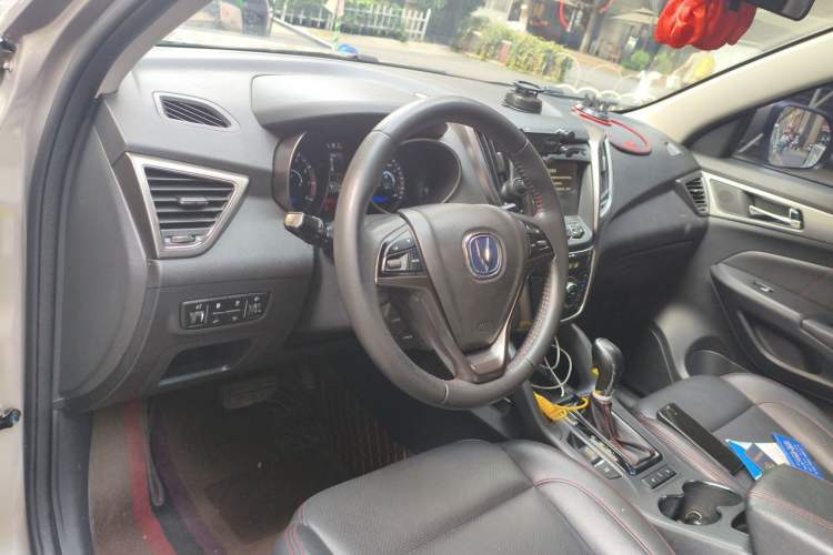 Used CHANGAN CS75 2015 1.8T Automatic 4x4 Prestige Model China V Emission Standard Steering Wheel