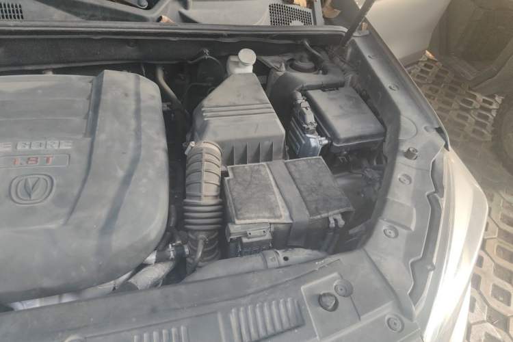 Used CHANGAN CS75 2015 1.8T Automatic All-Wheel Drive Elite Version China IV Standard Engine Bay Left