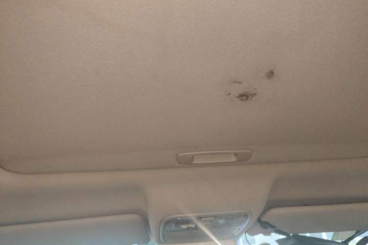 Used CHANGAN CS75 2015 1.8T Automatic All-Wheel Drive Elite Version China IV Standard Headliner