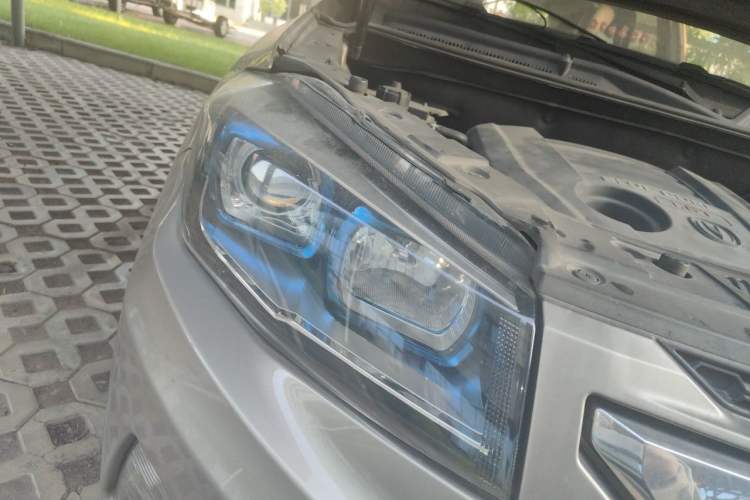 Used CHANGAN CS75 2015 1.8T Automatic All-Wheel Drive Elite Version China IV Standard Right Front Headlight