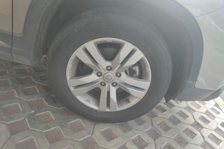 Used CHANGAN CS75 2015 1.8T Automatic All-Wheel Drive Elite Version China IV Standard Right Front Wheel Hub