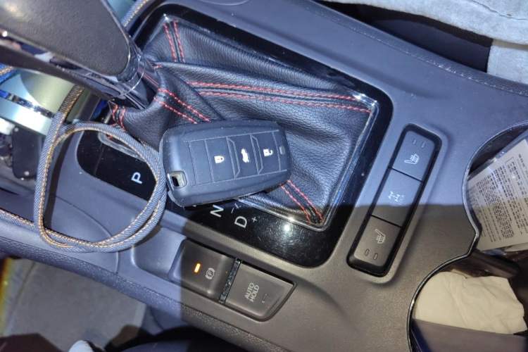 Used CHANGAN CS75 2015 1.8T Automatic 4x4 Prestige Model China V Emission Standard Vehicle Key