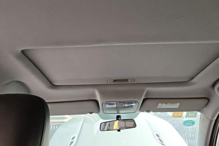 Used CHANGAN CS75 2015 1.8T Automatic 4x4 Prestige Model China V Emission Standard Headliner