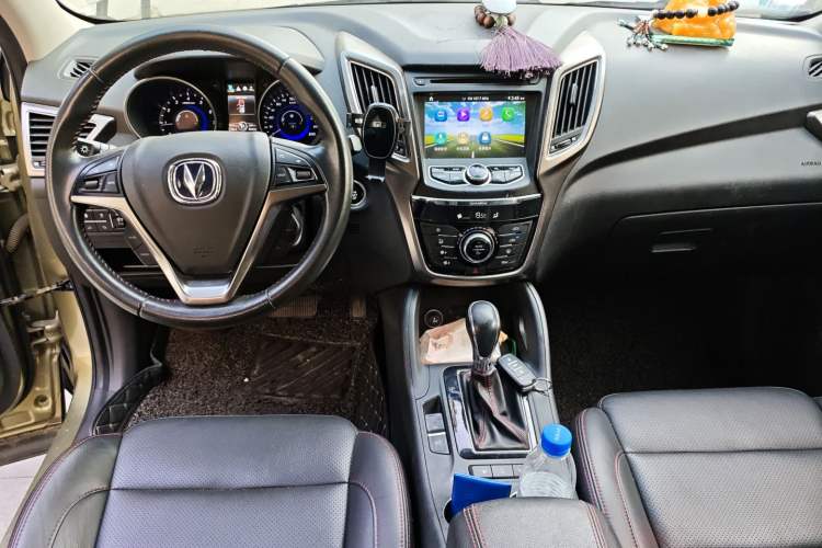 Used CHANGAN CS75 2015 1.8T Automatic 4x4 Prestige Model China V Emission Standard Interior 2