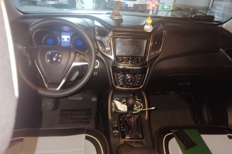 Used CHANGAN CS75 2015 1.8T Automatic All-Wheel Drive Elite Version China IV Standard Interior 2