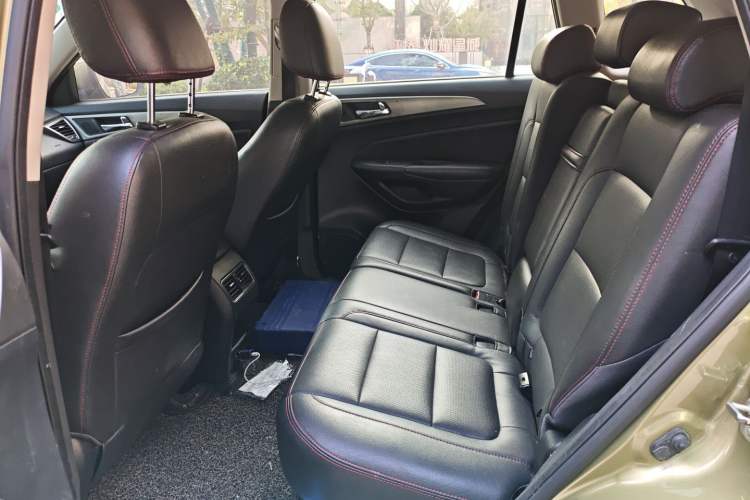 Used CHANGAN CS75 2015 1.8T Automatic 4x4 Prestige Model China V Emission Standard Interior 4