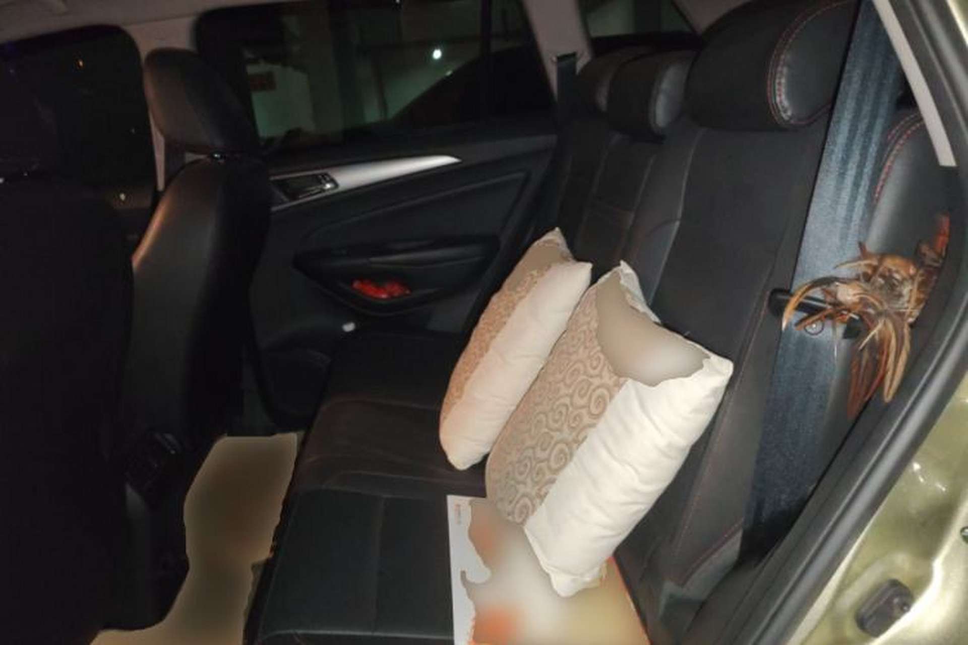 Used CHANGAN CS75 2015 1.8T Automatic All-Wheel Drive Elite Version China IV Standard Left Rear Seat
