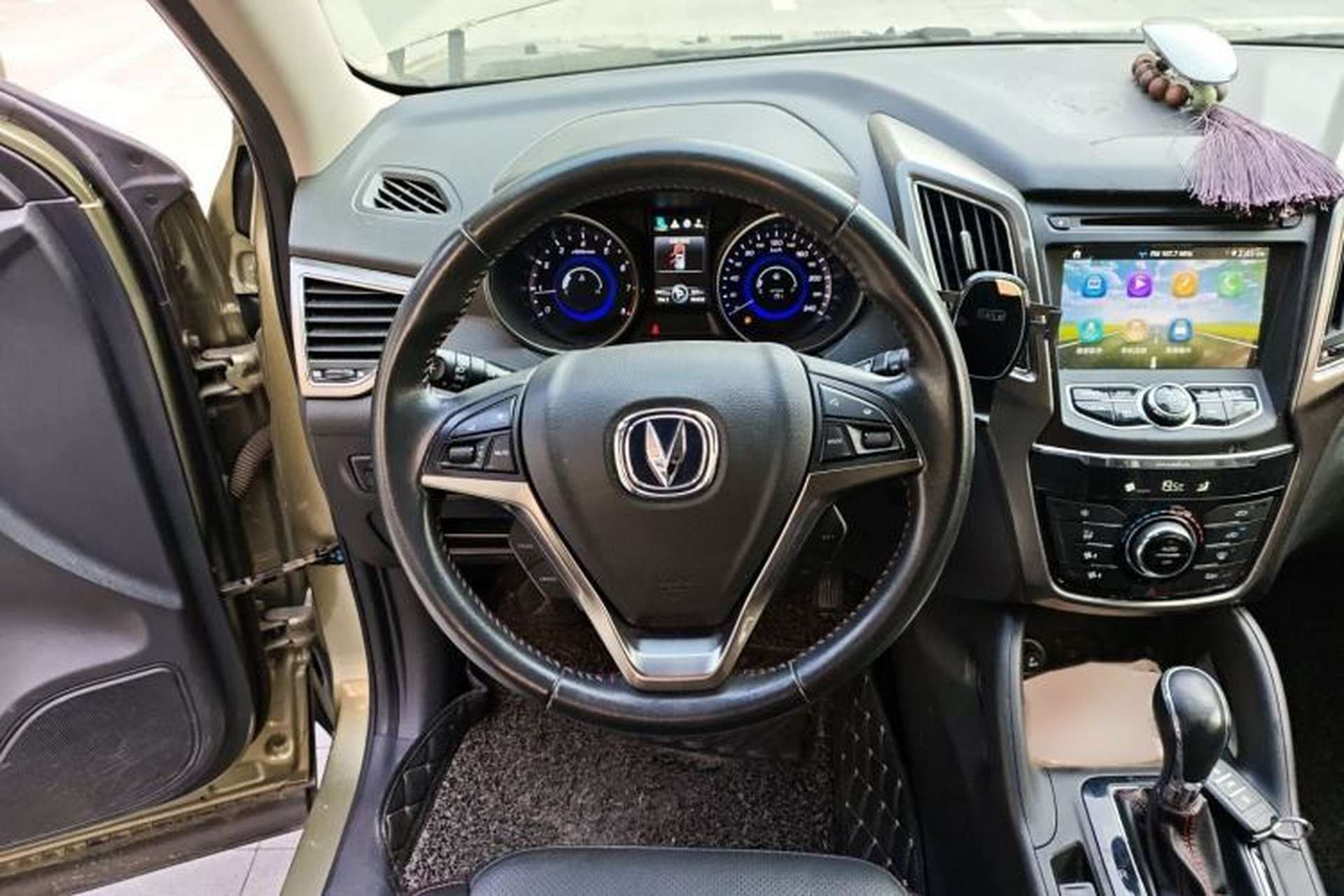 Used CHANGAN CS75 2015 1.8T Automatic 4x4 Prestige Model China V Emission Standard Steering Wheel