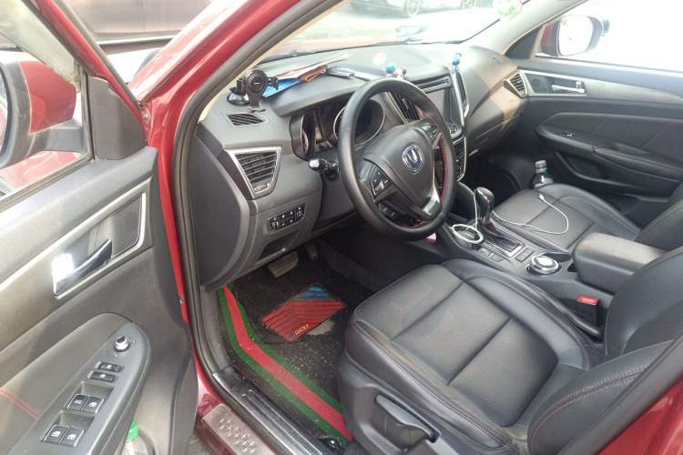 Used CHANGAN CS75 2015 1.8T Automatic 4x4 Elite Model China V Standard Driver Seat