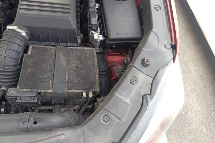Used CHANGAN CS75 2015 1.8T Automatic 4x4 Elite Model China V Standard Engine Bay Left