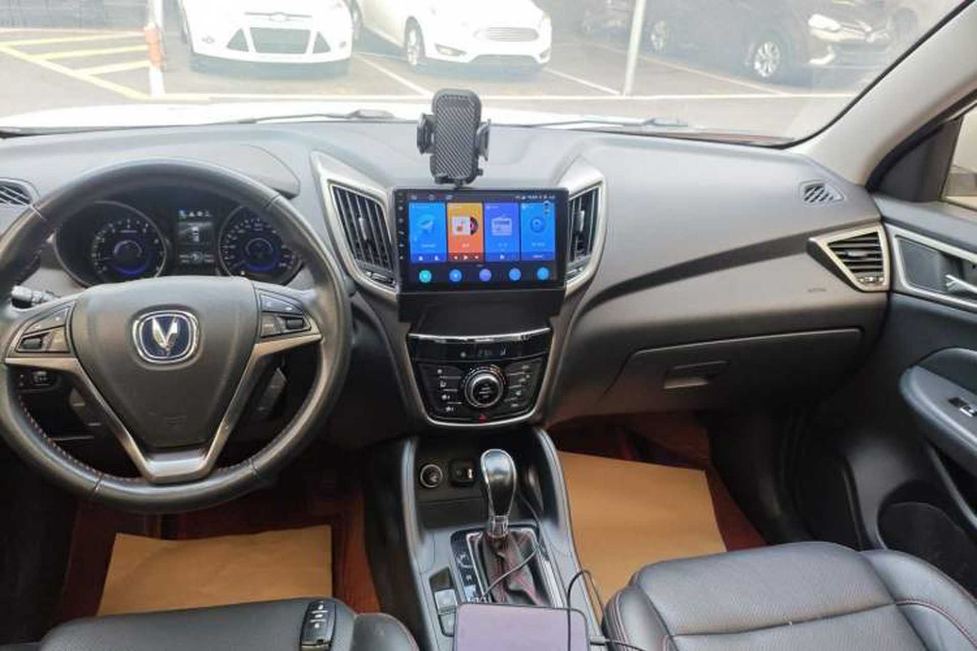 Used CHANGAN CS75 2015 1.8T Automatic 4x4 Elite Model China V Standard Audio And AC Panel