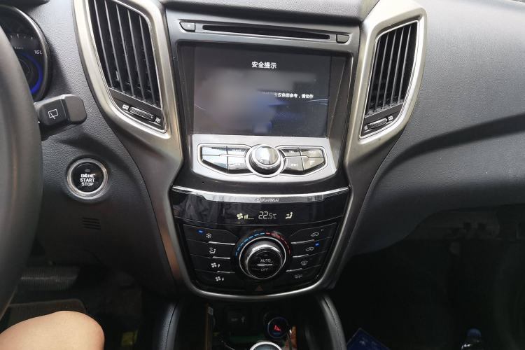 Used CHANGAN CS75 2015 1.8T Automatic All-Wheel Drive Elite Version China IV Standard Audio And AC Panel