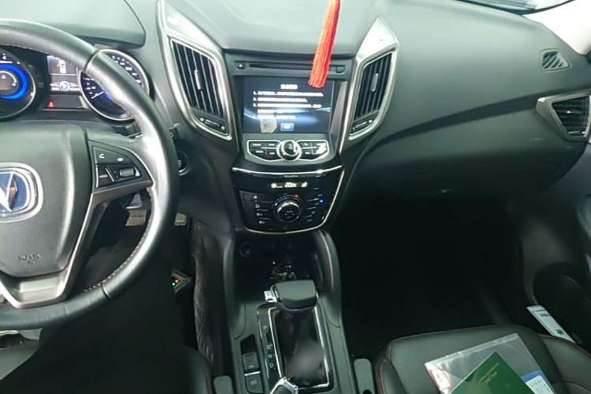 Used CHANGAN CS75 2015 1.8T Automatic All-Wheel Drive Elite Version China IV Standard Center Console