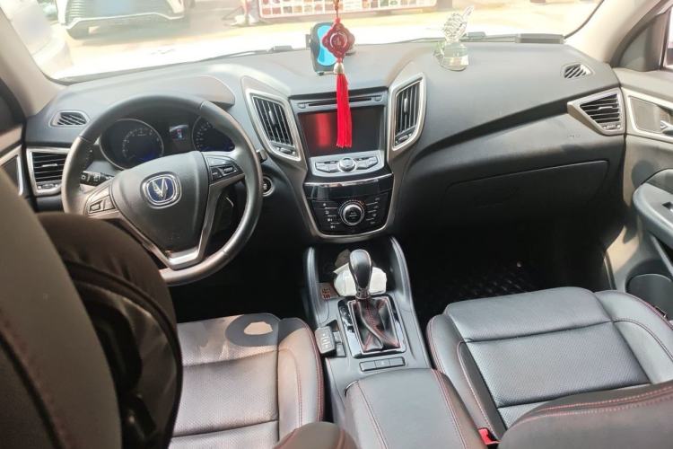 Used CHANGAN CS75 2015 1.8T Automatic 4x4 Elite Model China V Standard Center Console