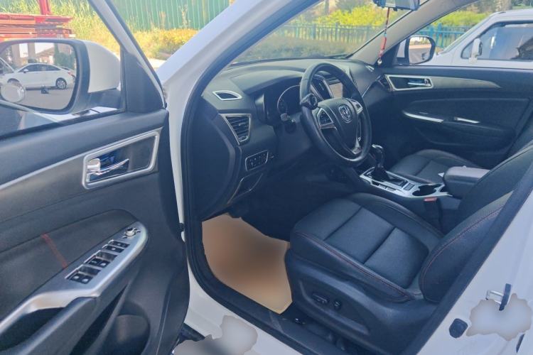 Used CHANGAN CS75 2015 1.8T Automatic 4x4 Prestige Model China V Emission Standard Driver Seat