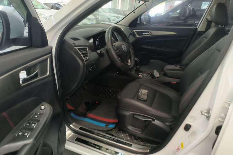 Used CHANGAN CS75 2015 1.8T Automatic 4x4 Elite Model China V Standard Driver Seat