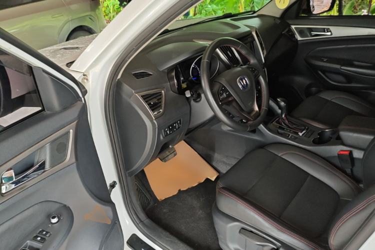 Used CHANGAN CS75 2015 1.8T Automatic All-Wheel Drive Elite Version China IV Standard Driver Seat