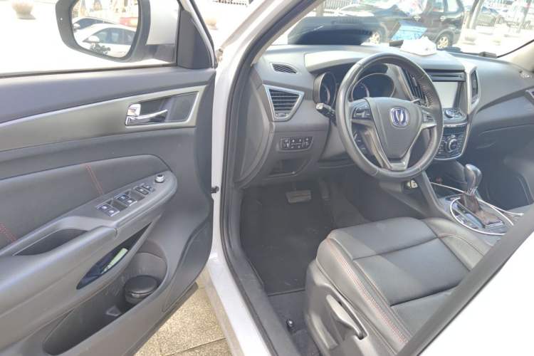 Used CHANGAN CS75 2015 1.8T Automatic All-Wheel Drive Elite Version China IV Standard Driver Seat