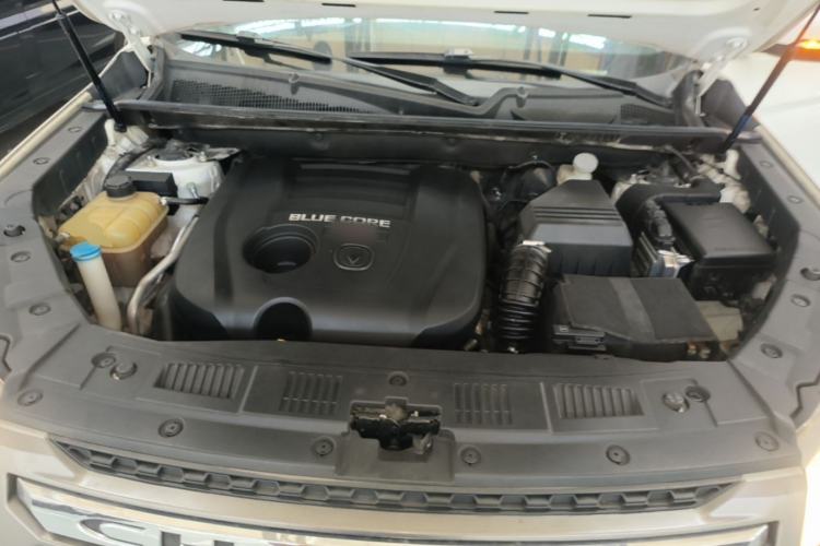 Used CHANGAN CS75 2015 1.8T Automatic 4x4 Elite Model China V Standard Engine Bay
