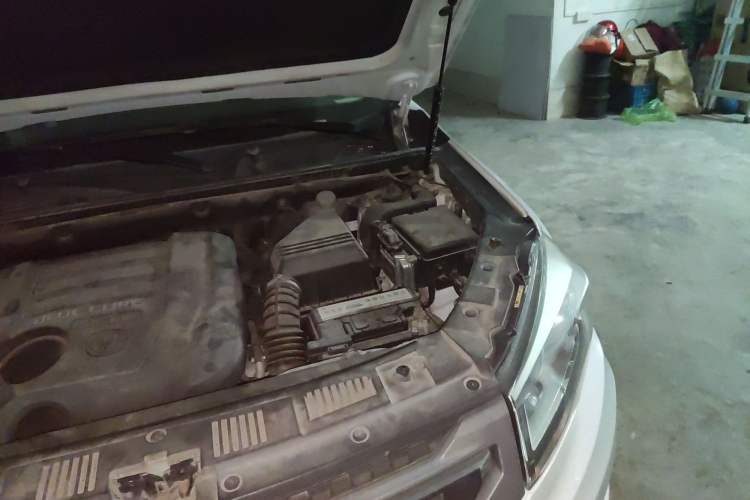 Used CHANGAN CS75 2015 1.8T Automatic 4x4 Prestige Model China V Emission Standard Engine Bay Left
